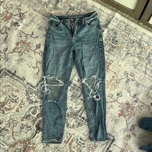 American Eagle Outfitters Mom Jeans